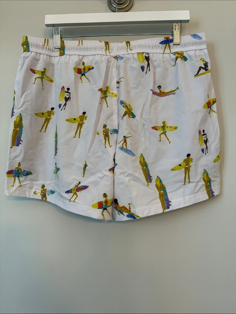 NWT Men’s White Surf Print Swim Trunks